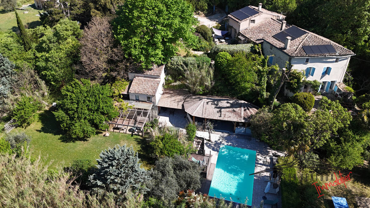 Maison à VAISON-LA-ROMAINE