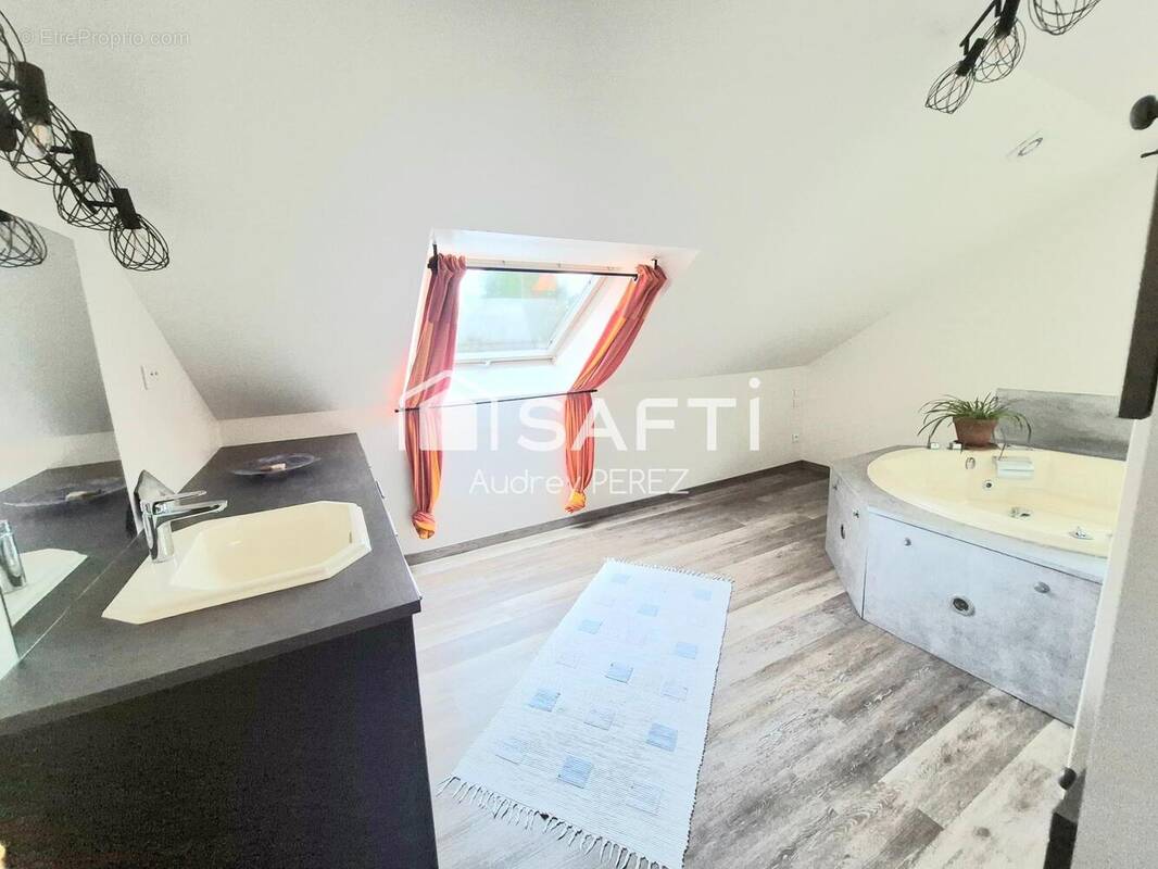 Photo 1 - Maison à PONTAULT-COMBAULT