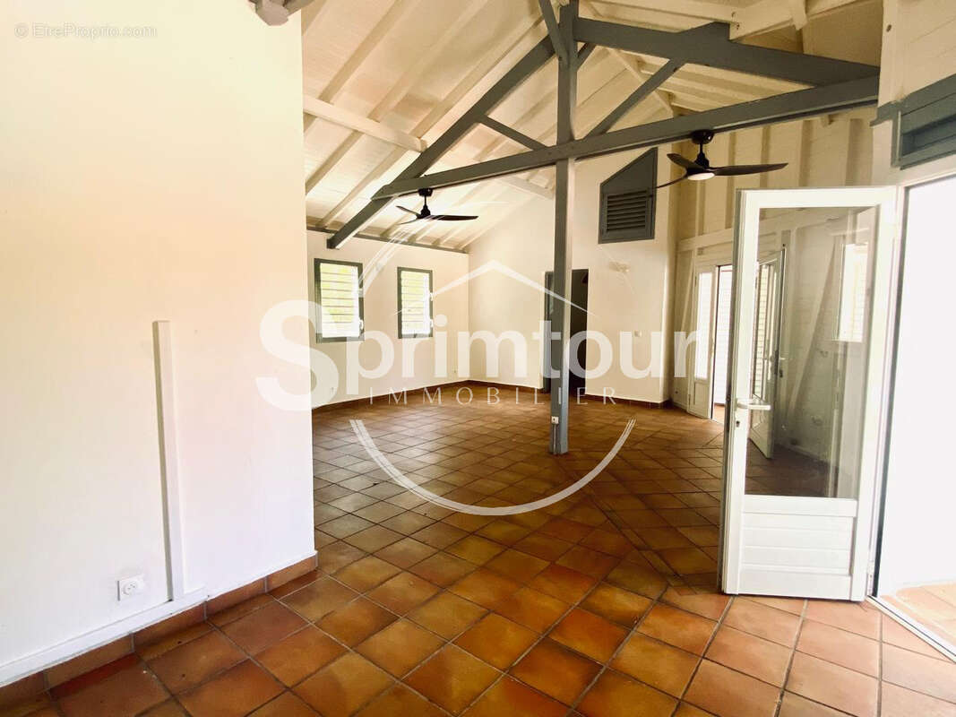 Sainte-anne  : villa f4  proche bourg et plage - photo 5