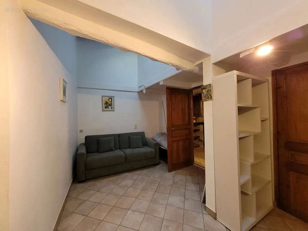 Charmante maison de campagne familiale sur un terrain de plus de 6000 m², à 10 minutes de Cahors. - photo 11