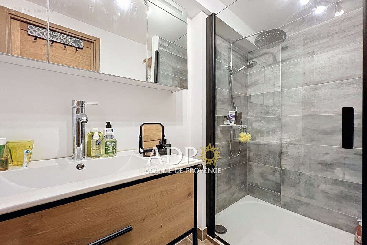 Appartement à AURIBEAU-SUR-SIAGNE