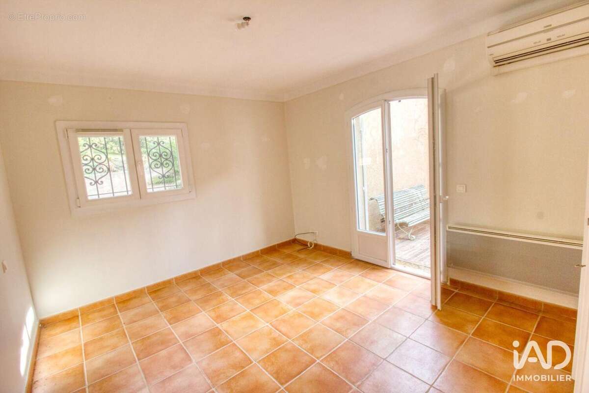 Photo 5 - Maison à PLAN-DE-LA-TOUR