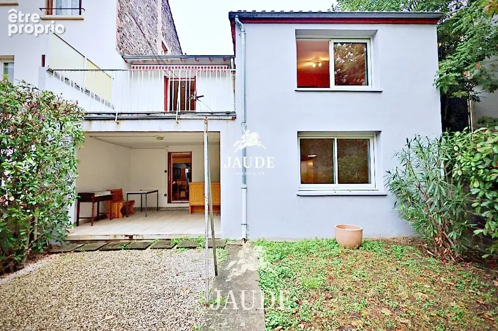 A VENDRE CHAMALIERES Maison divisée en deux logements avec jardin et  garage - photo 1