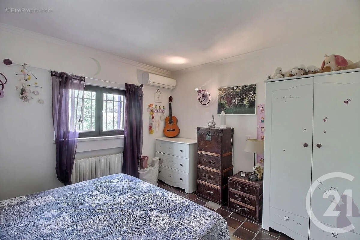 Maison à ROQUEFORT-LES-PINS