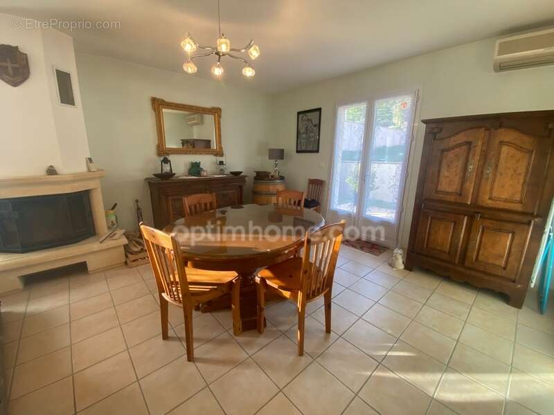 Maison à MALIJAI