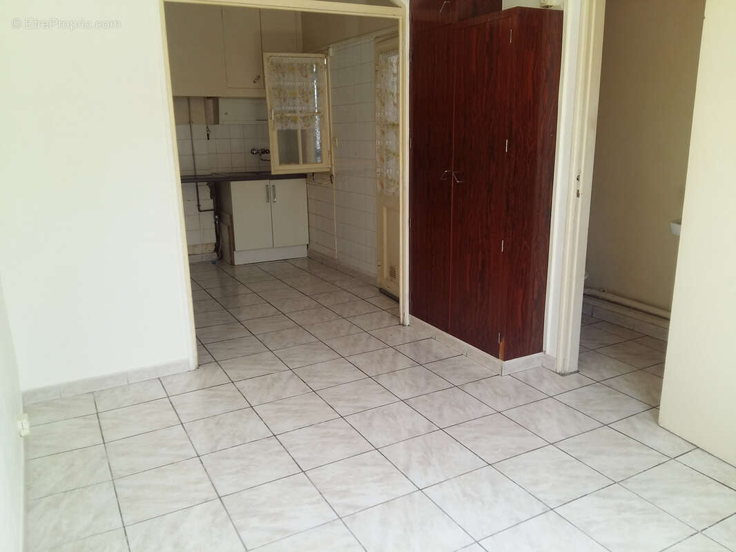 Appartement à MARSEILLE-3E