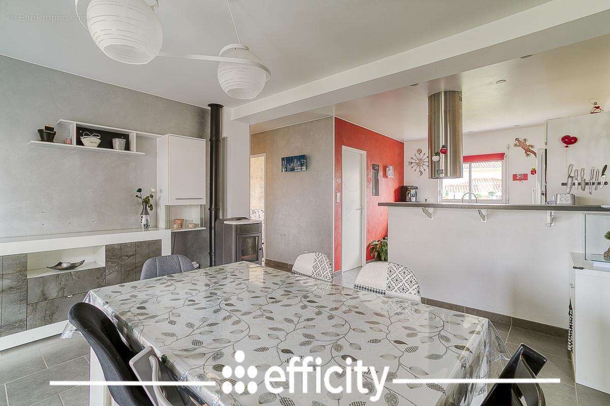 Maison à CHASSE-SUR-RHONE