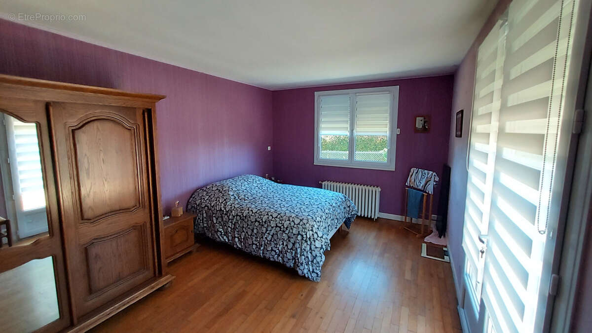 Maison à SAINT-YBARD