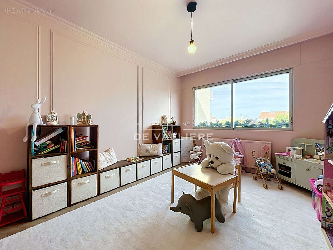 Appartement à NANTERRE