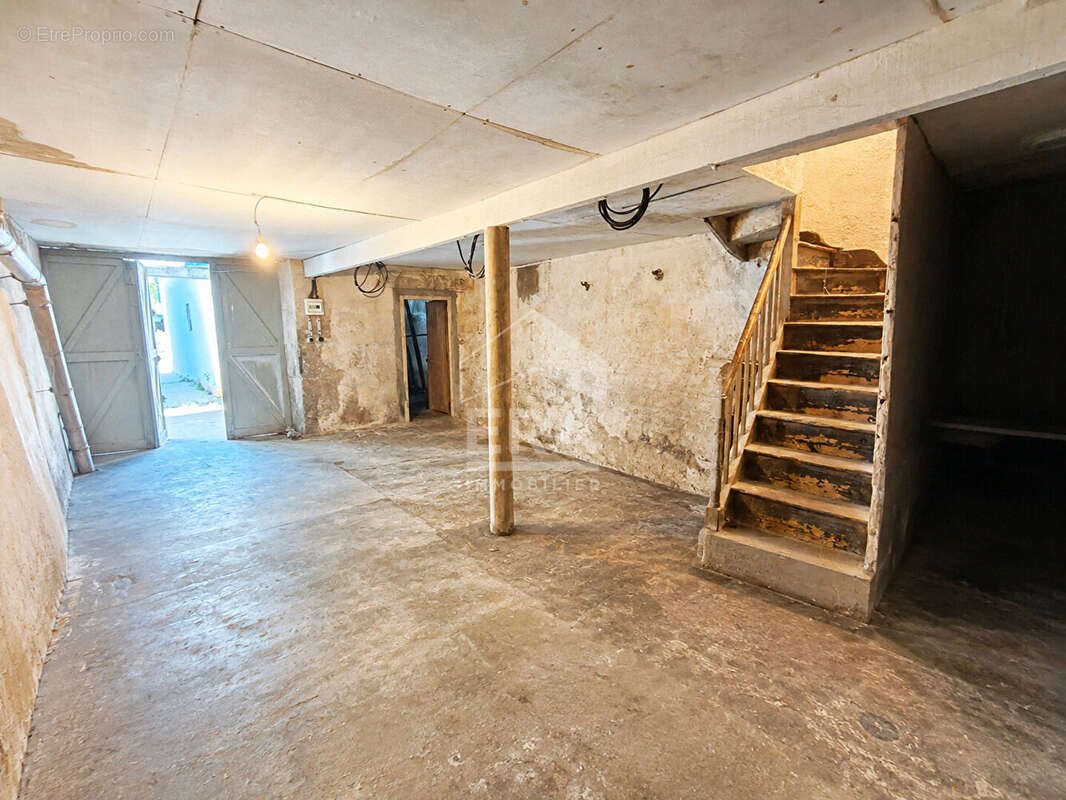 Immeuble 170m² à cognac - photo 17