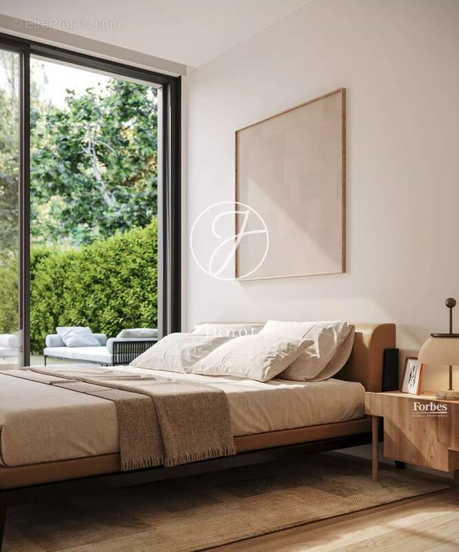 Terrain à VILLE-D'AVRAY