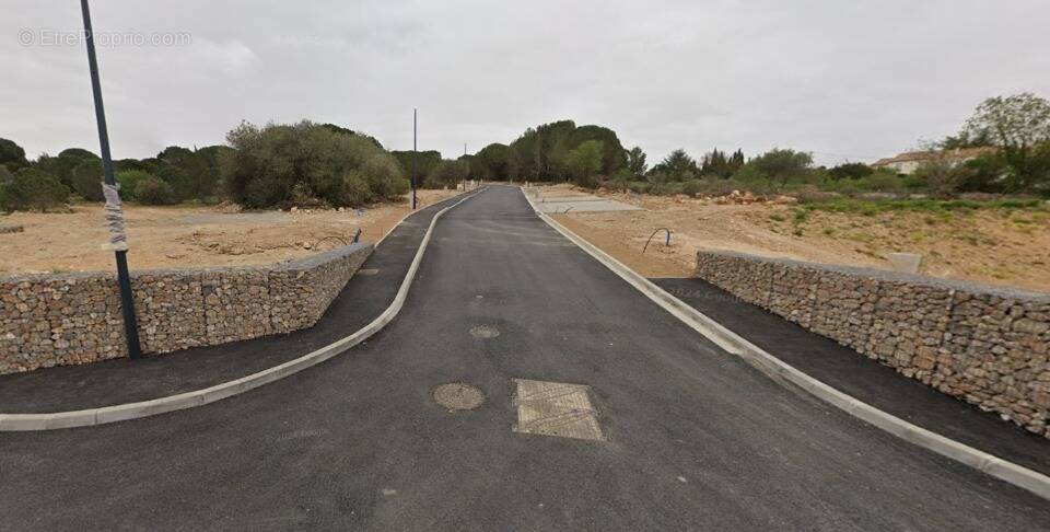 Terrain à MARCORIGNAN