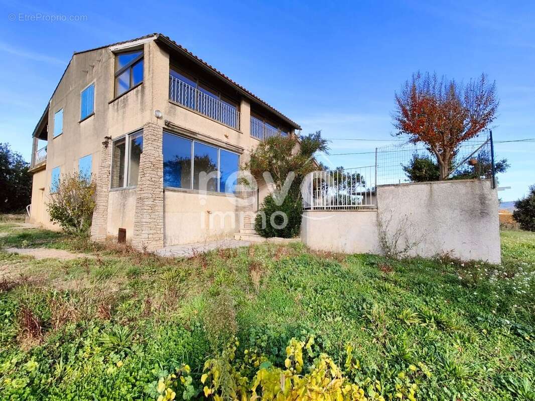 Maison à LA BAUME-DE-TRANSIT