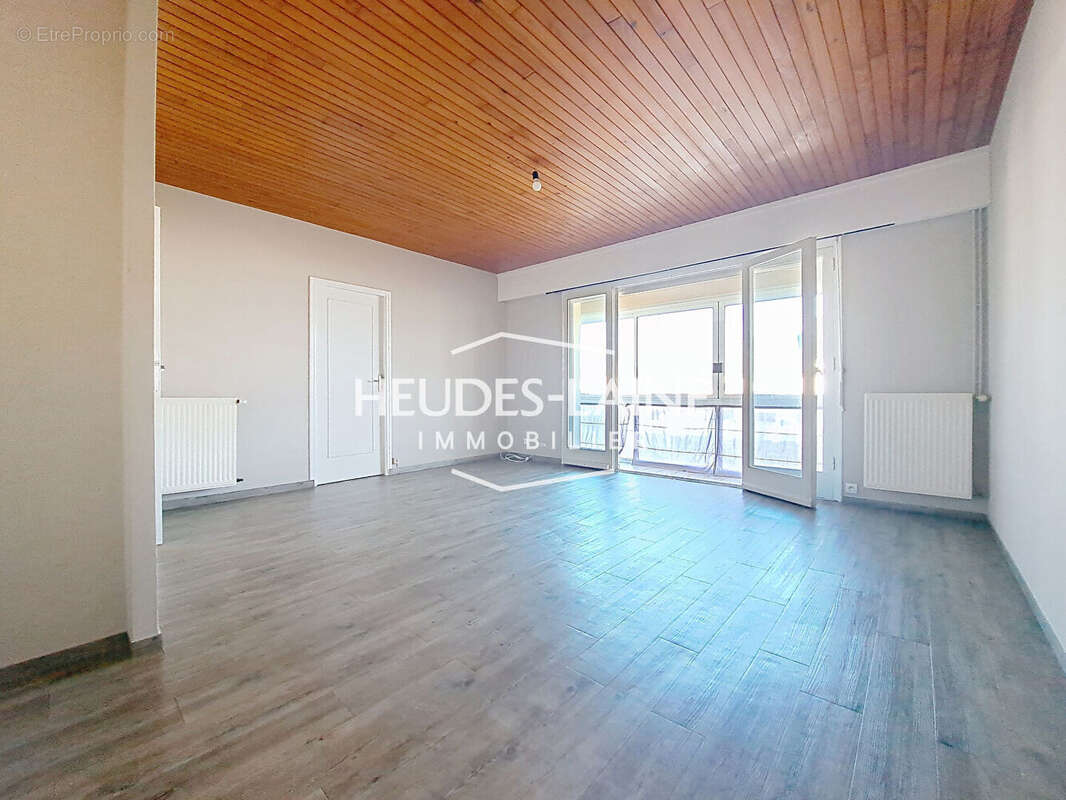 Appartement à SAINT-PAIR-SUR-MER