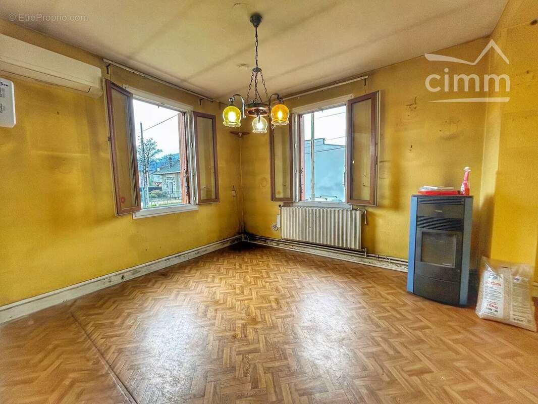 Maison à COGNIN