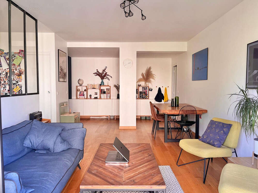 Appartement à PARIS-20E