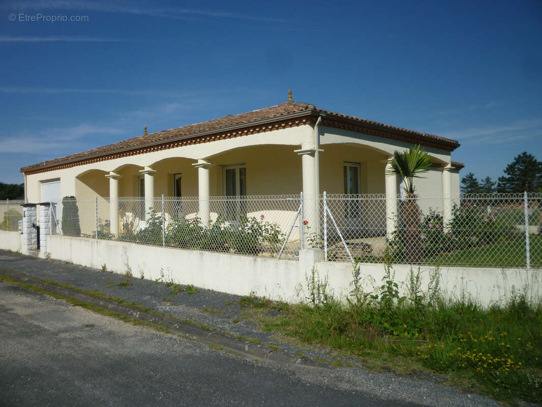 Maison à FUMEL