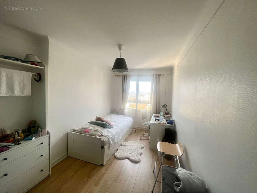 Appartement à SARTROUVILLE