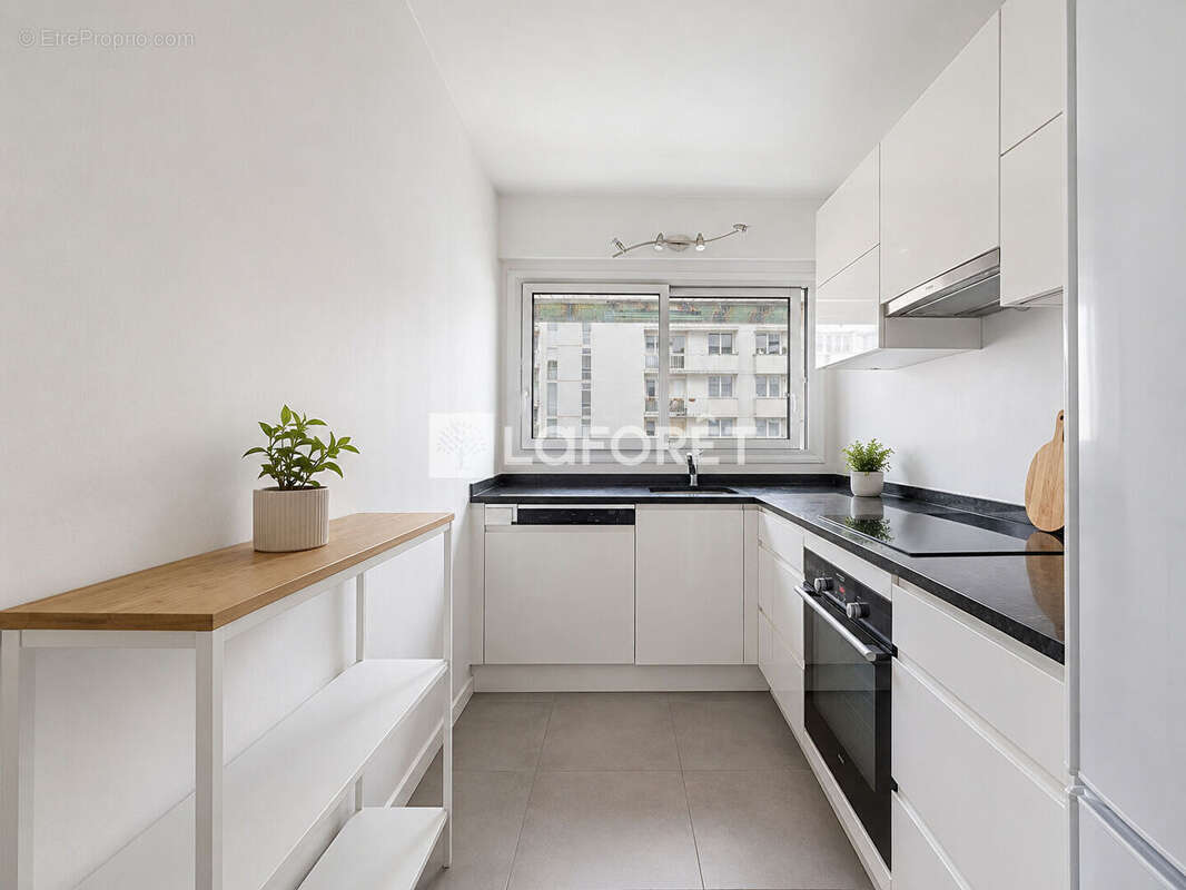 Appartement à PARIS-15E