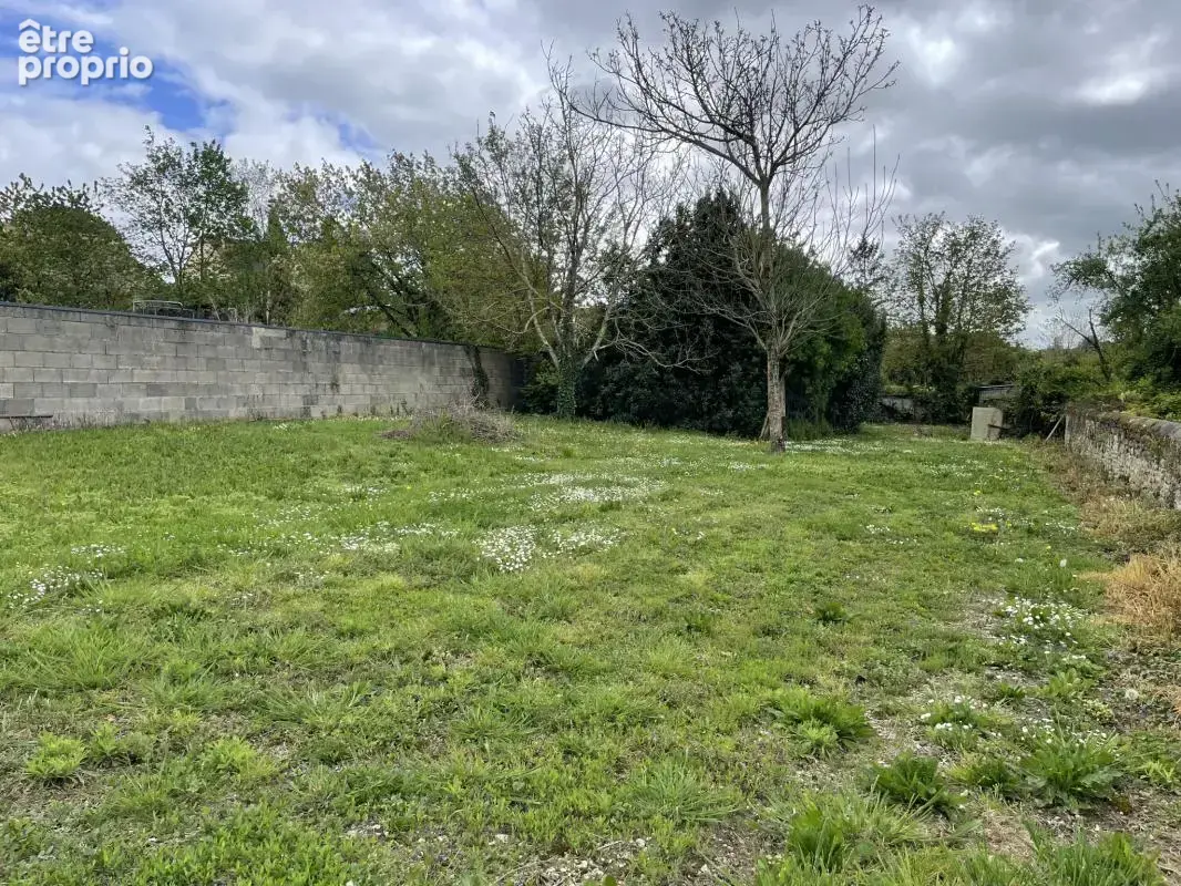 terrain constructible - 973 m2 - Vue dégagée - photo 2