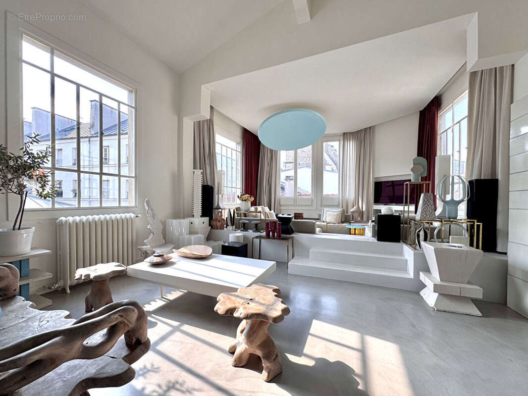 Appartement à PARIS-10E