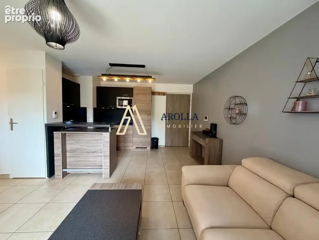Appartement 2 pièces 40 m² à vendre à Bourg-Saint-Maurice (73700) - photo 2