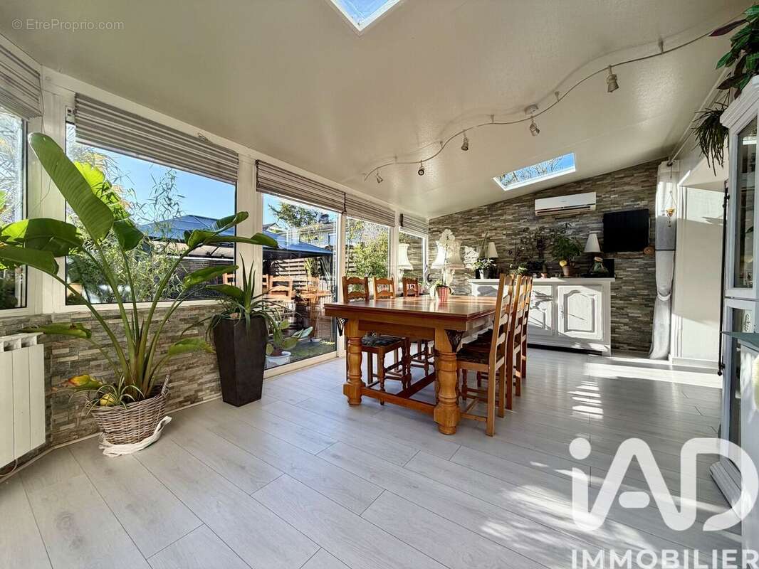 Photo 3 - Maison à HARDRICOURT