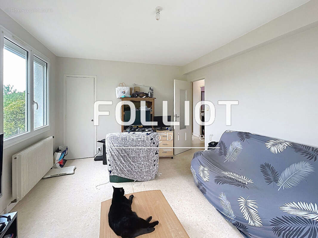 Appartement à FOUGERES