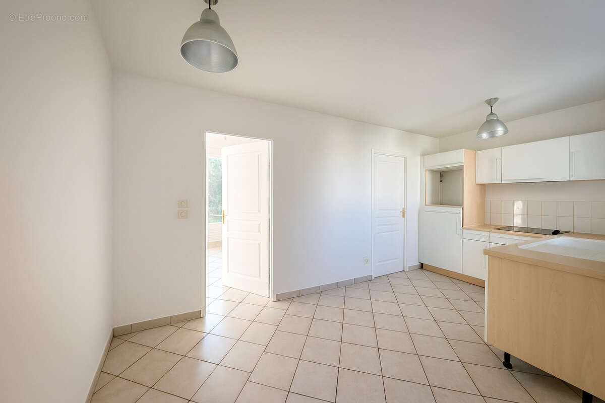 Maison à SAVIGNY-LE-TEMPLE