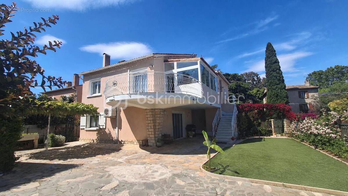 Maison à HYERES