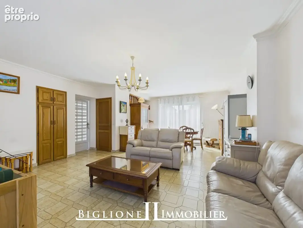 Maison 6 pièces 143 m² à vendre à Montfermeil (93370) - photo 8
