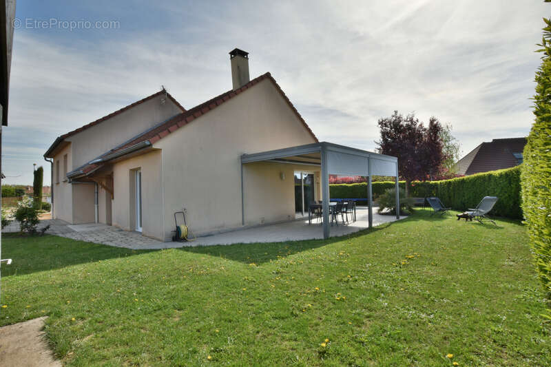 Maison à NUITS-SAINT-GEORGES