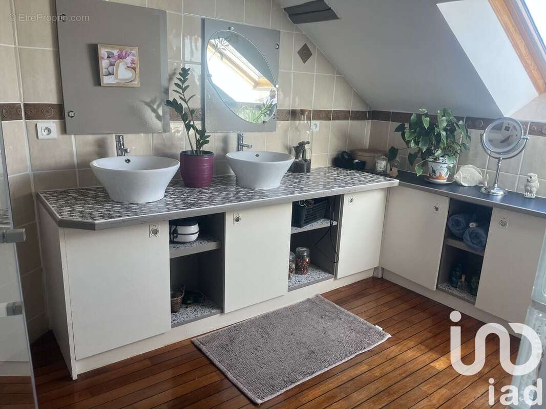 Maison 132 m² à Saint-Mesmin  - photo 8