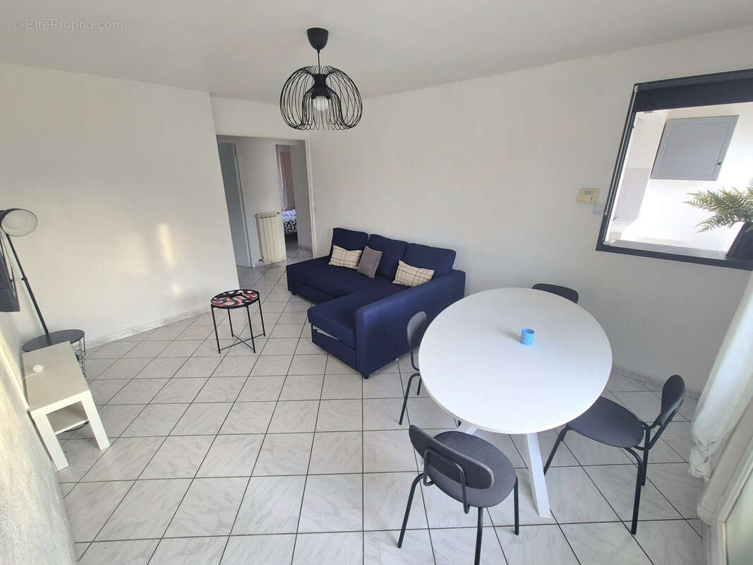 Appartement à MARSEILLE-9E