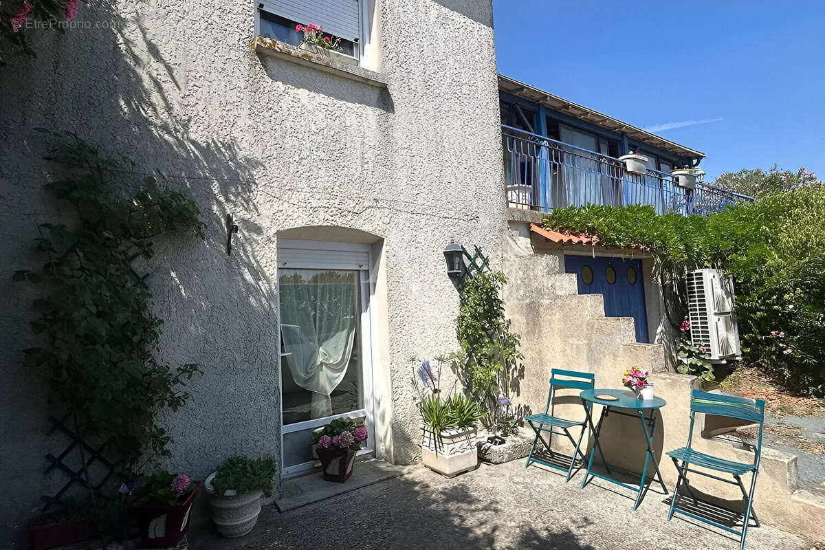 Maison à L'ILE-D'ELLE