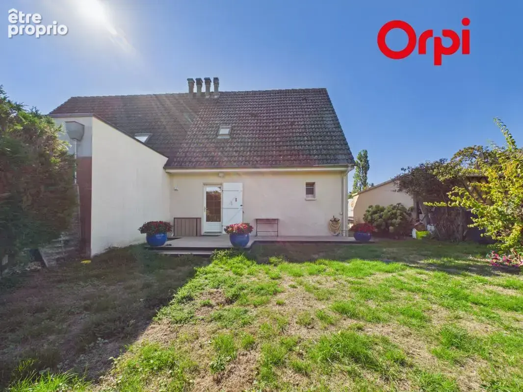 Maison mitoyenne avec jardin , au calme et proche des commodités - photo 19