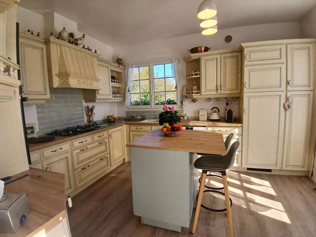 Magnifique Périgourdine de 4 chambres, offrant une vue imprenable sur la campagne. - photo 4