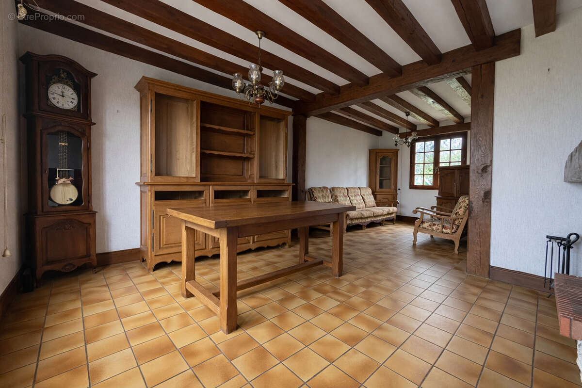 Maison à DAMVILLE
