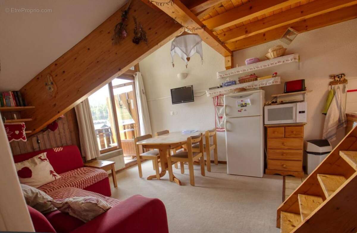 Appartement à MORILLON