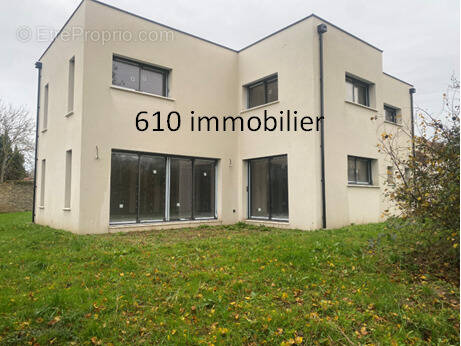 Maison à COLOMBELLES
