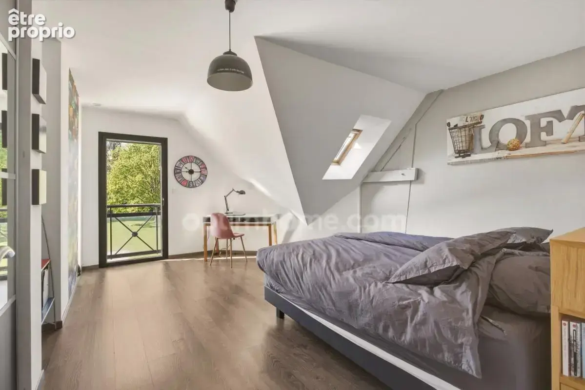 Hauteurs de Honfleur - Maison contemporaine - 234 m2 -5/6 chammbres - Piscine - Terrain 2824 m2 - Double garage - Carport - photo 11