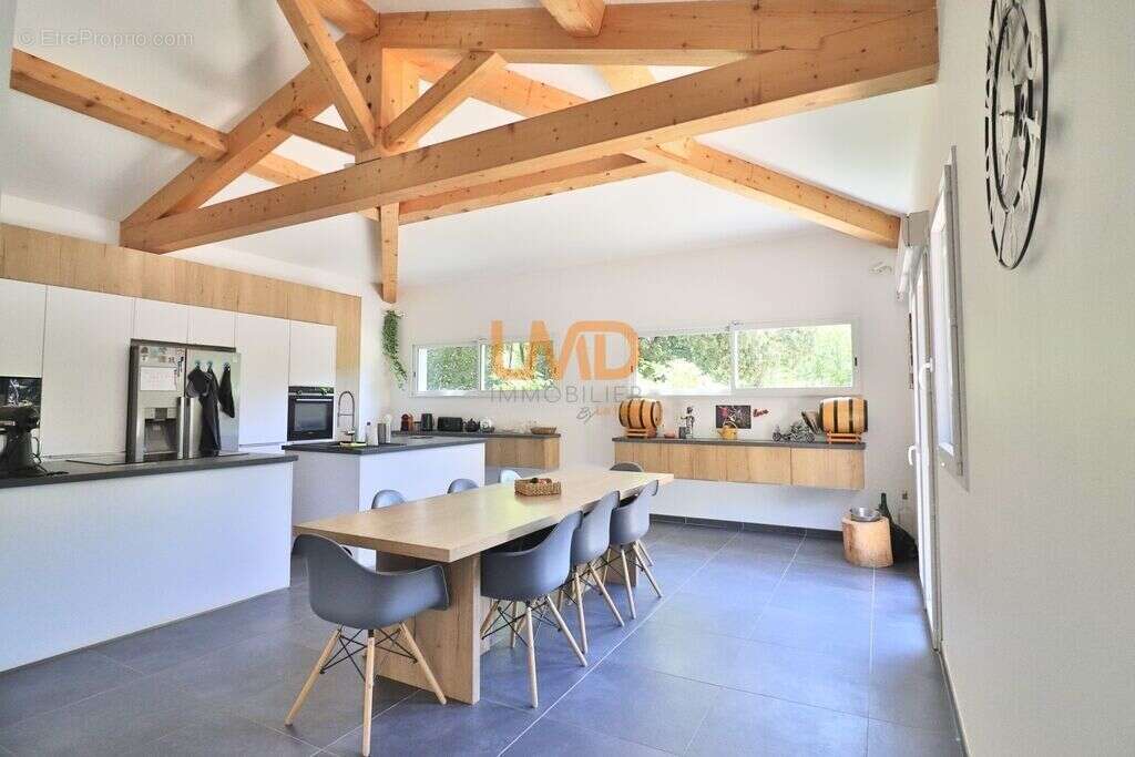 Maison à NANS-LES-PINS