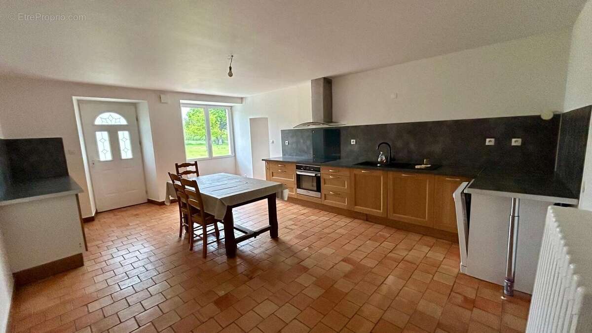 Maison à LA ROUXIERE