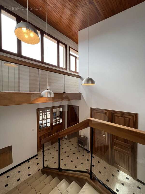 Maison à MEYLAN
