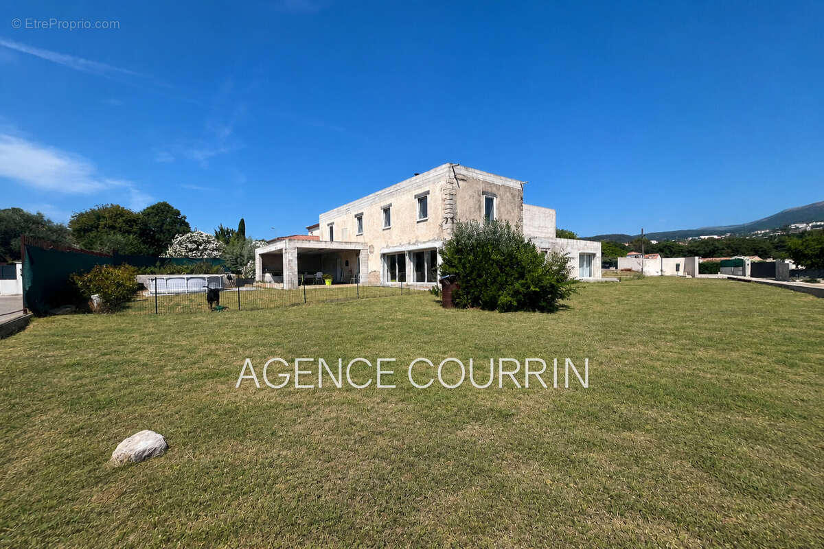 Maison à GRASSE