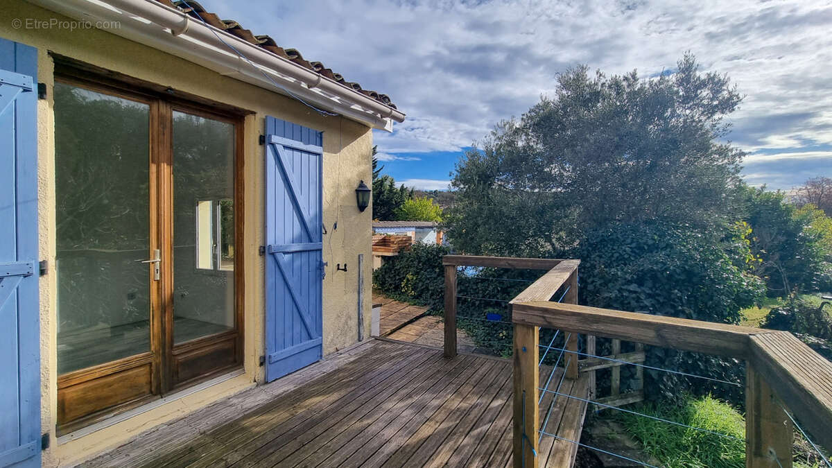 balcon - Maison à VILLARZEL-DU-RAZES