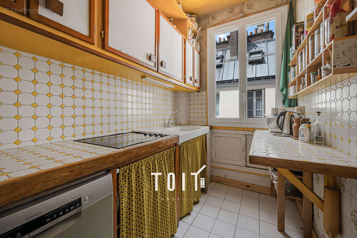 Appartement à PARIS-17E