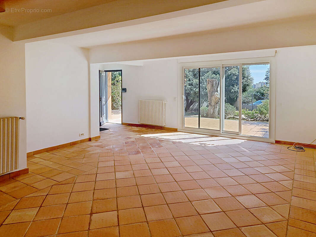 Maison à VILLENEUVE-LES-AVIGNON