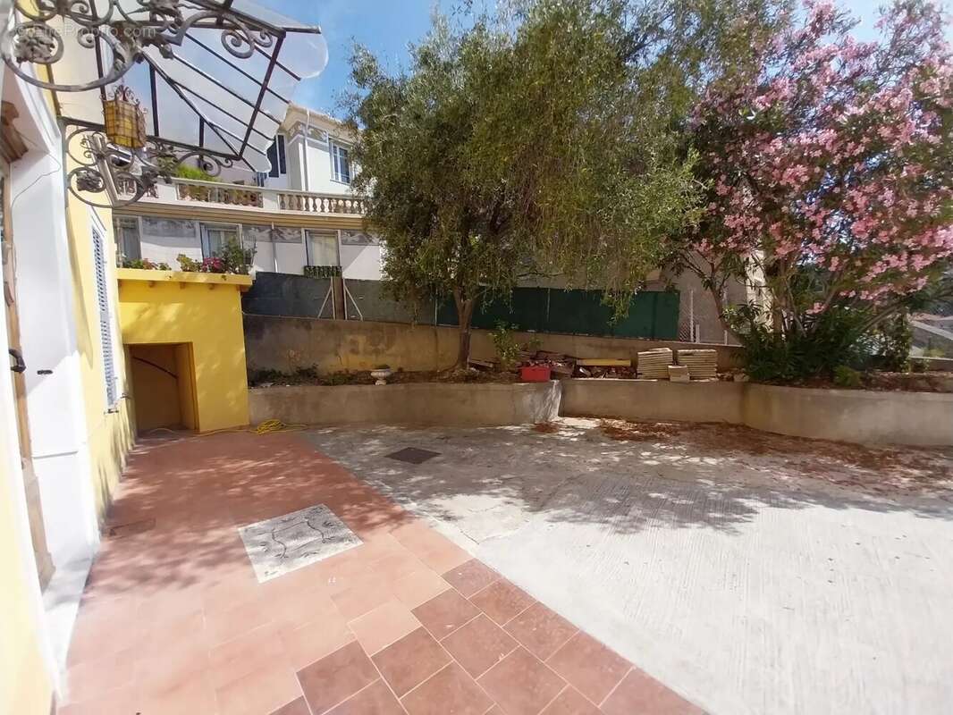 Appartement à MENTON