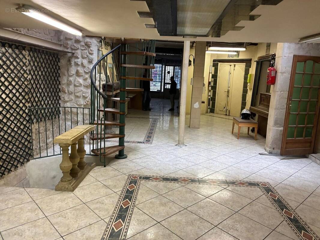 Commerce à PARIS-10E